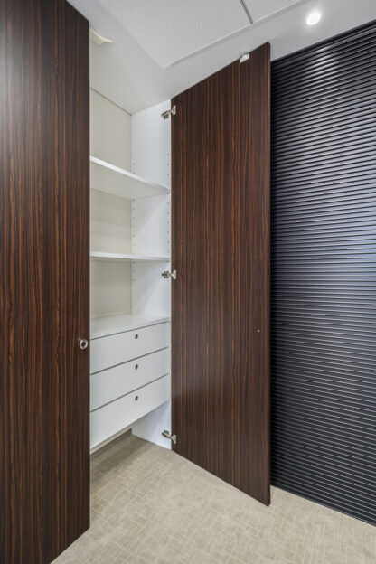Zware demper voor grote en zware meubeldeuren. Meubeldemper met veiligheidsvergrendeling van SUGATSUNE / Lamp (Japan) - Afbeelding 2