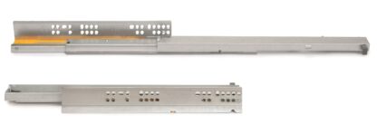 Geleider onder de vloer, draagvermogen: 30 kg (67 lbs), 250 mm (9-27/32"), uitvoering: volledig uittrekbaar met softclose, 3124005. Hoogwaardige ondervloerse uittrekinrichting voor houten lade, houten lade, houten plank en nog veel meer, van EMUCA - Afbeelding 6
