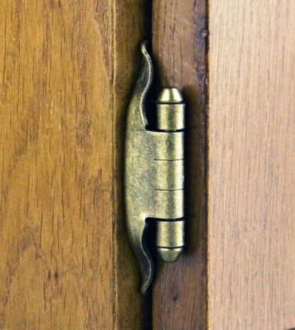 Set bestaande uit 2 stuks SISO / UMAXO® Vintage meubelscharnieren voor houten deur met zichtbare scharnierverbinding. Antieke meubelscharnieren met tuimelaar (automatisch sluitend), steun 6mm, met 2-D verstelmogelijkheid - Afbeelding 2